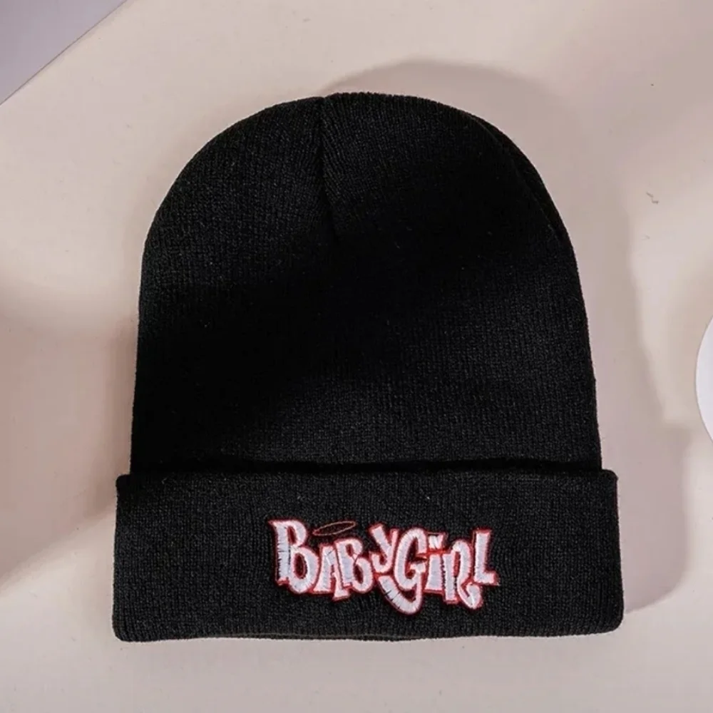 Nwot woman's beanie 